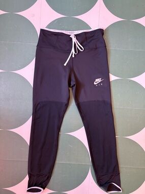 Nike 3/4 Leggings with Mesh Vents